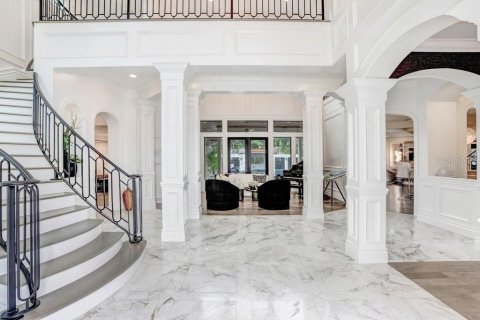 Casa en venta en Tampa, Florida, 6 dormitorios, 604.61 m2 № 1555244 - foto 3