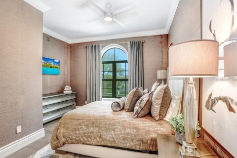 Casa en venta en Tampa, Florida, 6 dormitorios, 604.61 m2 № 1555244 - foto 29