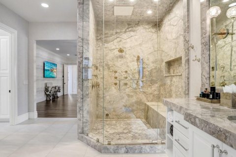 Casa en venta en Tampa, Florida, 6 dormitorios, 604.61 m2 № 1555244 - foto 24