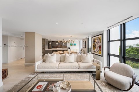 Condominio en venta en Miami Beach, Florida, 3 dormitorios, 221.85 m2 № 1979822 - foto 4