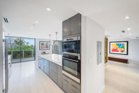 Condominio en venta en Miami Beach, Florida, 3 dormitorios, 221.85 m2 № 1979822 - foto 11