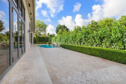 Villa ou maison à vendre à Miami, Floride: 4 chambres, 327.48 m2 № 2043025 - photo 19