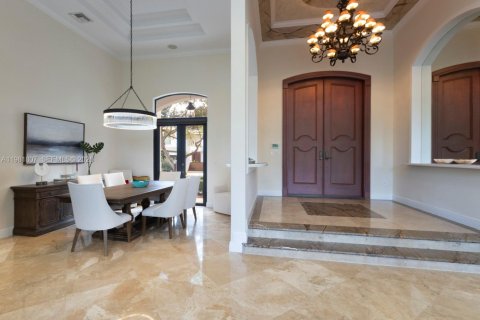 Villa ou maison à vendre à Miami, Floride: 4 chambres, 327.48 m2 № 2043025 - photo 8