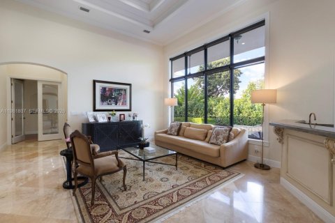 Villa ou maison à vendre à Miami, Floride: 4 chambres, 327.48 m2 № 2043025 - photo 10