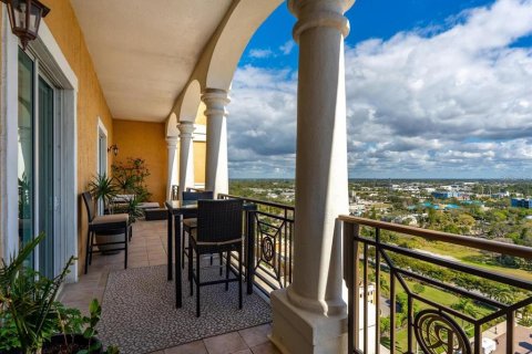 Condominio en alquiler en Sarasota, Florida, 2 dormitorios, 89.19 m2 № 1743463 - foto 2