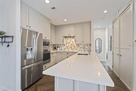 Condominio en alquiler en Sarasota, Florida, 2 dormitorios, 89.19 m2 № 1743463 - foto 5