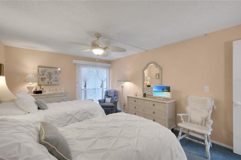 Townhouse in Holmes Beach, Florida 3 bedrooms, 122.63 sq.m. № 2430470 - photo 15