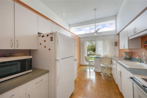 Townhouse in Holmes Beach, Florida 3 bedrooms, 122.63 sq.m. № 2430470 - photo 4