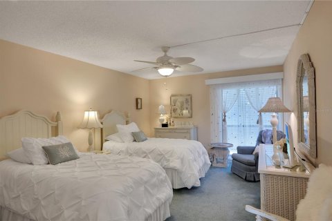 Townhouse in Holmes Beach, Florida 3 bedrooms, 122.63 sq.m. № 2430470 - photo 14