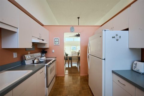 Townhouse in Holmes Beach, Florida 3 bedrooms, 122.63 sq.m. № 2430470 - photo 5
