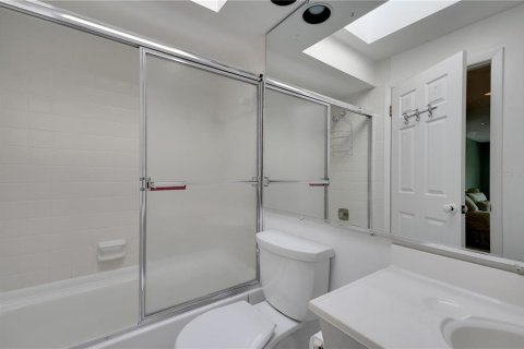 Townhouse in Holmes Beach, Florida 3 bedrooms, 122.63 sq.m. № 2430470 - photo 13