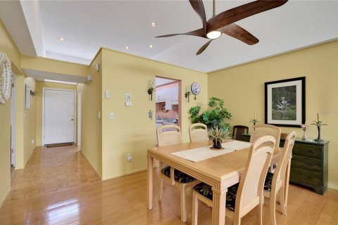 Townhouse in Holmes Beach, Florida 3 bedrooms, 122.63 sq.m. № 2430470 - photo 6