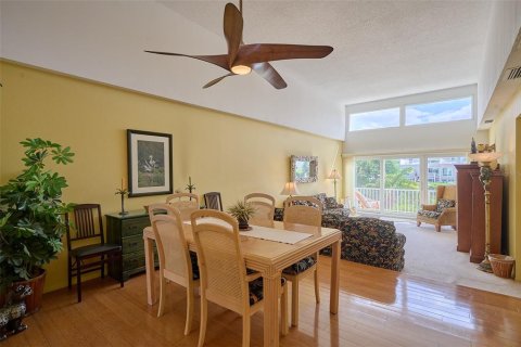 Townhouse in Holmes Beach, Florida 3 bedrooms, 122.63 sq.m. № 2430470 - photo 7