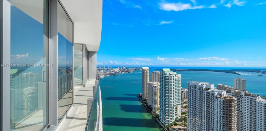 Condominio en Miami, Florida, 2 dormitorios № 1865269