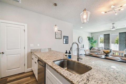 Adosado en alquiler en Tampa, Florida, 3 dormitorios, 170.75 m2 № 1832715 - foto 21