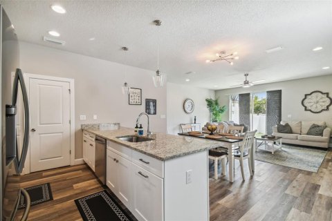 Adosado en alquiler en Tampa, Florida, 3 dormitorios, 170.75 m2 № 1832715 - foto 10