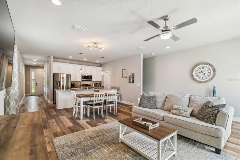 Adosado en alquiler en Tampa, Florida, 3 dormitorios, 170.75 m2 № 1832715 - foto 2