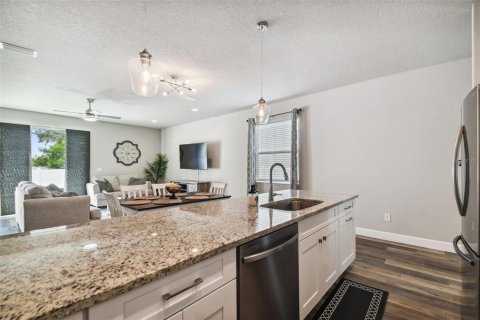 Adosado en alquiler en Tampa, Florida, 3 dormitorios, 170.75 m2 № 1832715 - foto 18