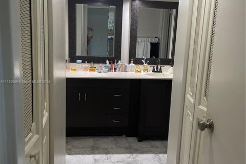 Copropriété à vendre à Aventura, Floride: 2 chambres, 101.82 m2 № 1979755 - photo 5