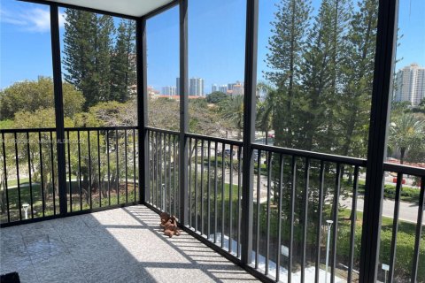 Copropriété à vendre à Aventura, Floride: 2 chambres, 101.82 m2 № 1979755 - photo 12