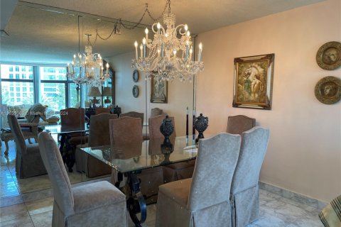 Copropriété à vendre à Aventura, Floride: 2 chambres, 101.82 m2 № 1979755 - photo 2