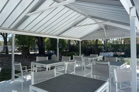 Copropriété à vendre à Aventura, Floride: 2 chambres, 101.82 m2 № 1979755 - photo 21