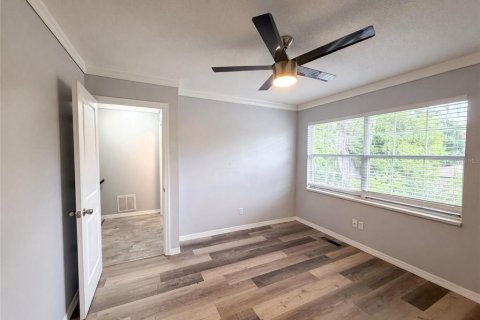 Condo in Sanford, Florida, 2 bedrooms № 2227386 - photo 7