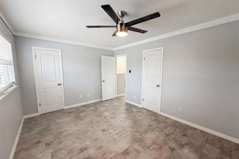 Condo in Sanford, Florida, 2 bedrooms № 2227386 - photo 9