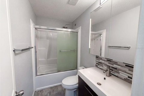 Condo in Sanford, Florida, 2 bedrooms № 2227386 - photo 10