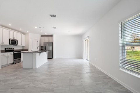 Casa en alquiler en Davenport, Florida, 4 dormitorios, 173.73 m2 № 1895063 - foto 3