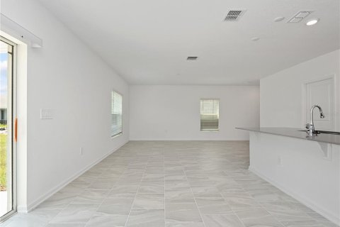 Casa en alquiler en Davenport, Florida, 4 dormitorios, 173.73 m2 № 1895063 - foto 10