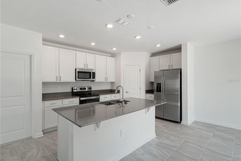 Casa en alquiler en Davenport, Florida, 4 dormitorios, 173.73 m2 № 1895063 - foto 4