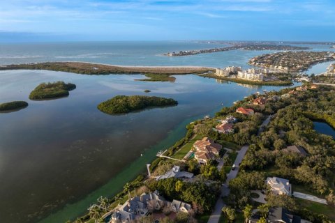 Terreno en venta en Saint Petersburg, Florida № 1898527 - foto 1