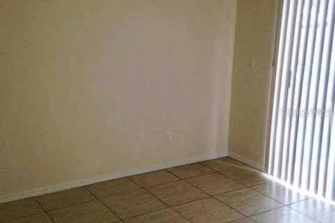 House in Orlando, Florida 3 bedrooms, 108.7 sq.m. № 2123336 - photo 7