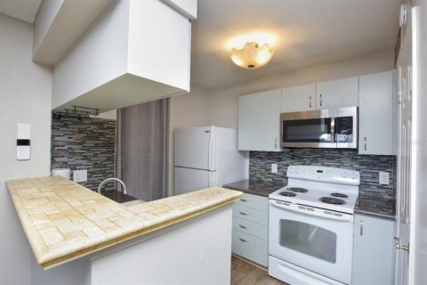 Condominio en venta en Altamonte Springs, Florida, 1 dormitorio, 59.83 m2 № 1770136 - foto 10