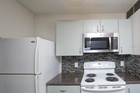 Condominio en venta en Altamonte Springs, Florida, 1 dormitorio, 59.83 m2 № 1770136 - foto 11