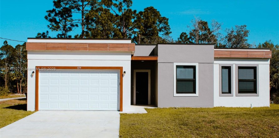 House in Lehigh Acres, Florida 3 bedrooms, 123.65 sq.m. № 1859756