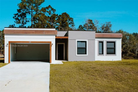 House in Lehigh Acres, Florida 3 bedrooms, 123.65 sq.m. № 1859756 - photo 2