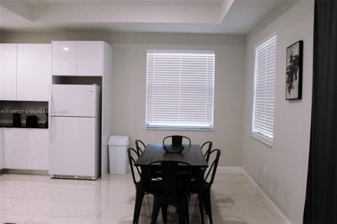 House in Lehigh Acres, Florida 3 bedrooms, 123.65 sq.m. № 1859756 - photo 8