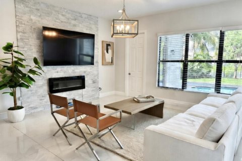 Villa ou maison à louer à Delray Beach, Floride: 4 chambres, 328.6 m2 № 2386965 - photo 5