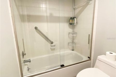 Снять в аренду кондоминиум в Сарасота, Флорида 1 комната, 112.5м2, № 1353580 - фото 16