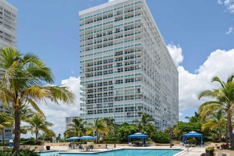 Купить кондоминиум в Форт-Лодердейл, Флорида 2 спальни, 140.56м2, № 1939411 - фото 6