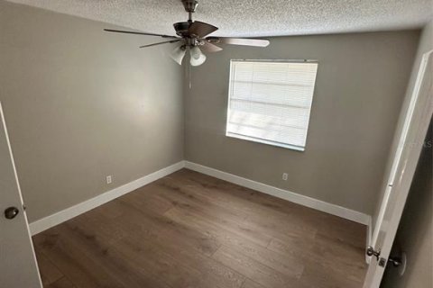 Townhouse in Tampa, Florida 2 bedrooms, 88.26 sq.m. № 1373743 - photo 10