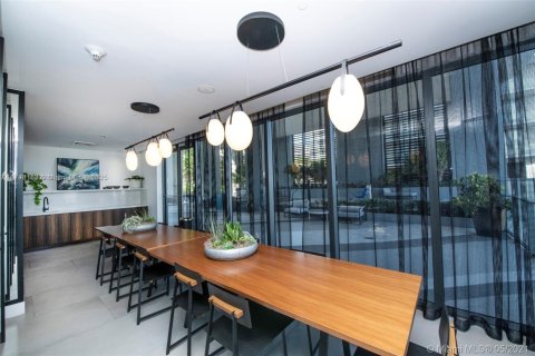 Condo in Miami, Florida, 2 bedrooms  № 1713326 - photo 28