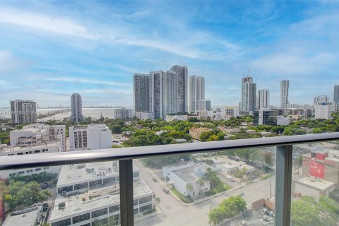 Condo in Miami, Florida, 2 bedrooms  № 1713326 - photo 14
