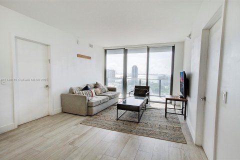 Condo in Miami, Florida, 2 bedrooms  № 1713326 - photo 5
