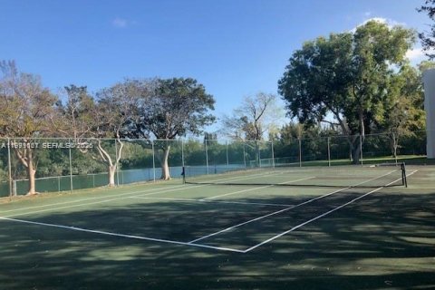 Condo in Cutler Bay, Florida, 2 bedrooms  № 2060708 - photo 21