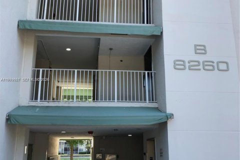 Condo in Cutler Bay, Florida, 2 bedrooms  № 2060708 - photo 17