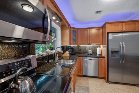 Villa ou maison à vendre à Wilton Manors, Floride: 3 chambres, 140 m2 № 2064385 - photo 24