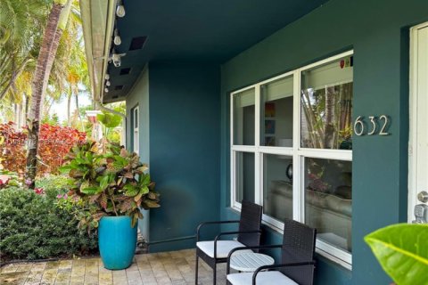 Villa ou maison à vendre à Wilton Manors, Floride: 3 chambres, 140 m2 № 2064385 - photo 4